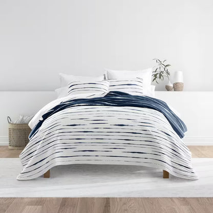 All Season 3-Pcs Horizon Lines Reversible Microfiber Quilt Set with Shams